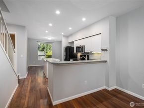 16125 Juanita-Woodinville Way NE 805, Bothell WA 98011