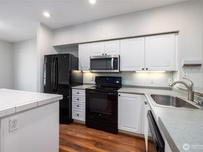 16125 Juanita-Woodinville Way NE 805, Bothell WA 98011