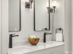 9280 NE Lovgreen Road, Bainbridge Island WA 98110