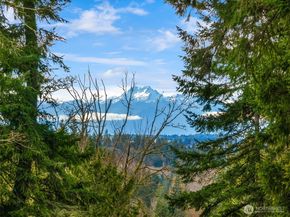 9280 NE Lovgreen Road, Bainbridge Island WA 98110