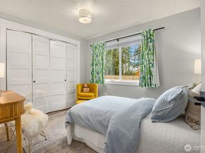 9280 NE Lovgreen Road, Bainbridge Island WA 98110