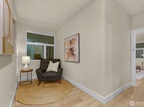 910 15th Avenue, Seattle WA 98122