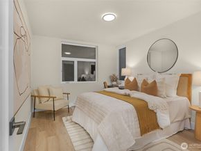 910 15th Avenue, Seattle WA 98122