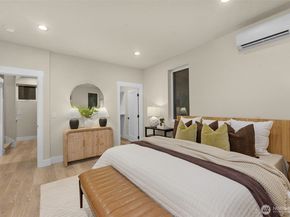 910 15th Avenue, Seattle WA 98122