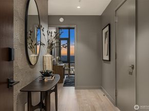 889 Avenue Square NE 1410, Bellevue WA 98004