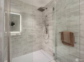 889 Avenue Square NE 1410, Bellevue WA 98004