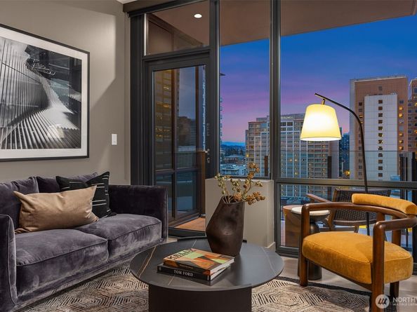 889 Avenue Square NE 1410, Bellevue WA 98004