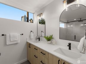 1203 D N Allen Place, Seattle WA 98103