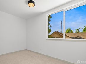 7009 9th Avenue NE, Seattle WA 98115