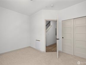 7009 9th Avenue NE, Seattle WA 98115