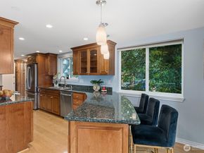 11800 90th Avenue NE, Kirkland WA 98034