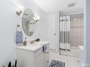 11800 90th Avenue NE, Kirkland WA 98034