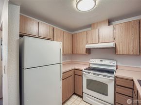 17419 119th Lane SE E31, Renton WA 98058