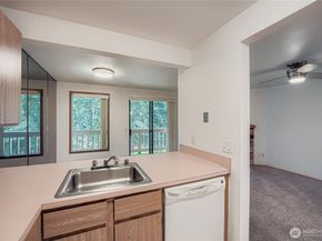 17419 119th Lane SE E31, Renton WA 98058