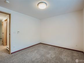 17419 119th Lane SE E31, Renton WA 98058