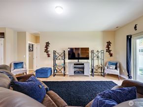 7058 E Nightingale, Port Orchard WA 98366