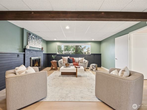 20325 24th Place W, Lynnwood WA 98036