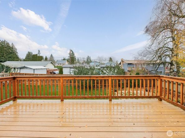 20325 24th Place W, Lynnwood WA 98036