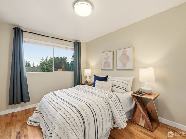 20325 24th Place W, Lynnwood WA 98036