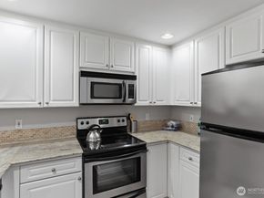 321 10th Avenue S 604, Seattle WA 98104