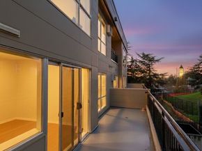 321 10th Avenue S 604, Seattle WA 98104