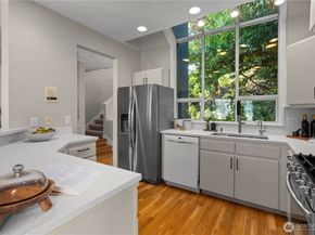 3513 S Leschi Place, Seattle WA 98144