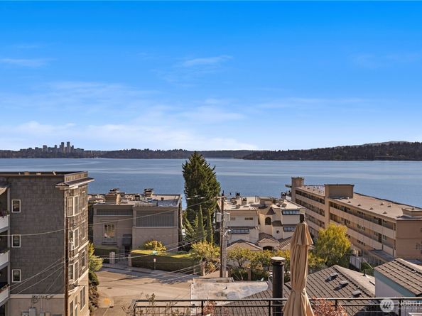 3513 S Leschi Place, Seattle WA 98144