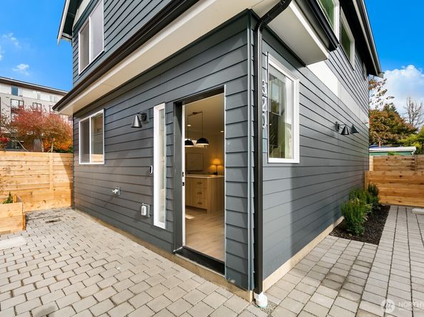 320 N 84th Street, Seattle WA 98103