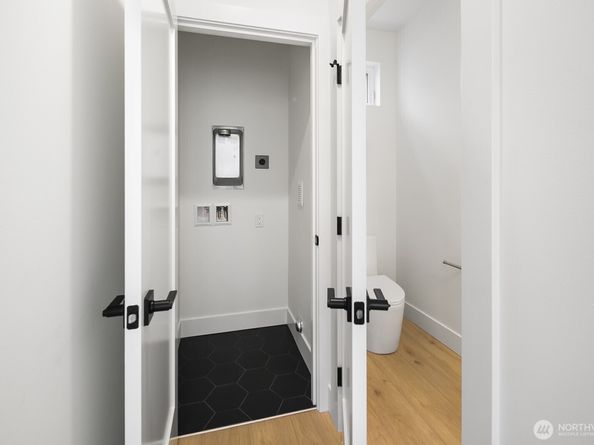 320 N 84th Street, Seattle WA 98103