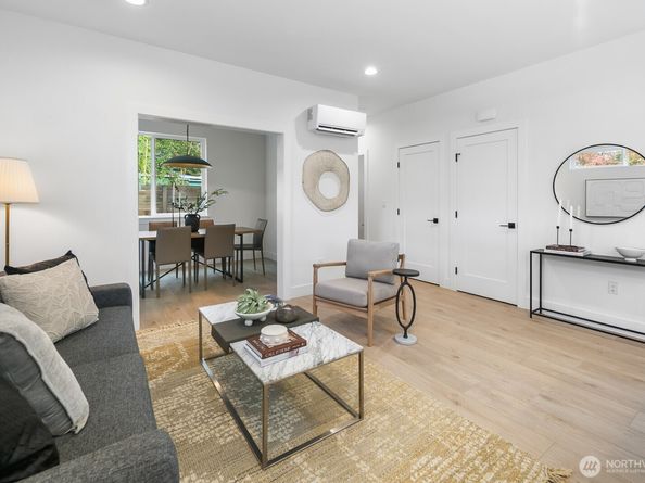 320 N 84th Street, Seattle WA 98103