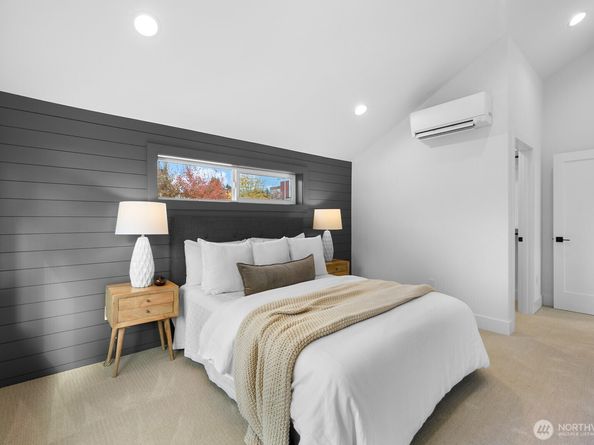 320 N 84th Street, Seattle WA 98103