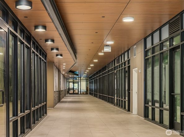 4609 Union Bay Place NE 551, Seattle WA 98105