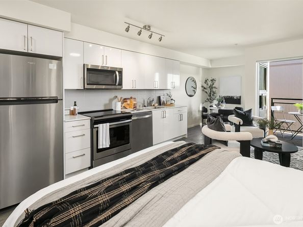 4609 Union Bay Place NE 551, Seattle WA 98105