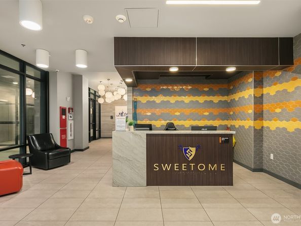 4609 Union Bay Place NE 551, Seattle WA 98105