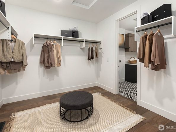 10620 NE 28th Place, Bellevue WA 98004