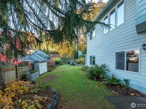 1902 Clover Place, Mukilteo WA 98275