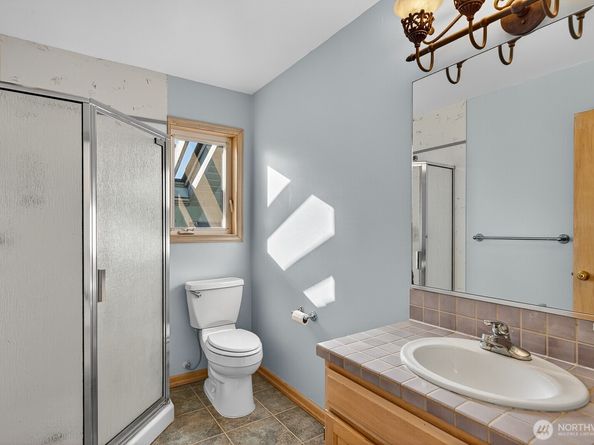 1902 Clover Place, Mukilteo WA 98275