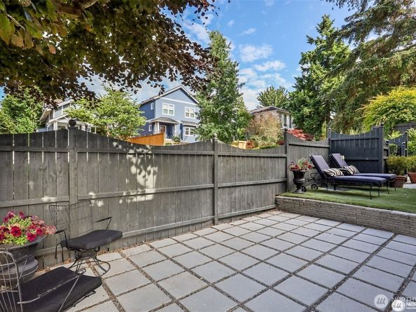 2233 2nd Avenue W, Seattle WA 98119