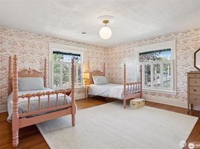 2233 2nd Avenue W, Seattle WA 98119