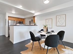 1909 10th Avenue W 203, Seattle WA 98119
