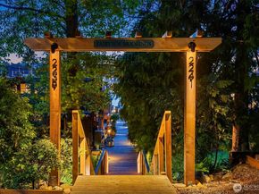 2241 Fairview Avenue E C, Seattle WA 98102
