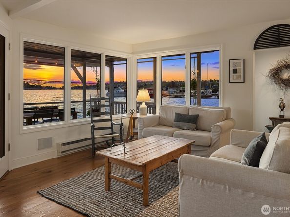 2241 Fairview Avenue E C, Seattle WA 98102
