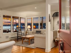 2241 Fairview Avenue E C, Seattle WA 98102