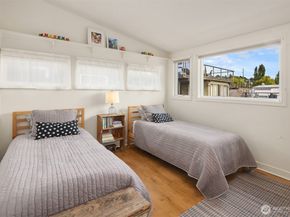 2241 Fairview Avenue E C, Seattle WA 98102