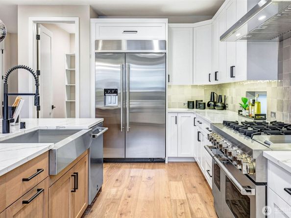11218 NE 67th Street 3, Kirkland WA 98033