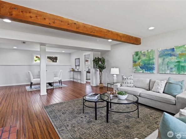 6210 105th Avenue NE, Kirkland WA 98033