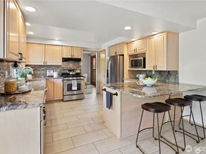 6210 105th Avenue NE, Kirkland WA 98033
