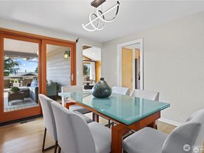 6210 105th Avenue NE, Kirkland WA 98033