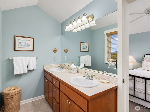 4411 NE 90th Street, Seattle WA 98115