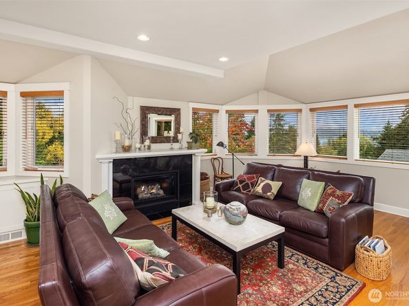 4411 NE 90th Street, Seattle WA 98115